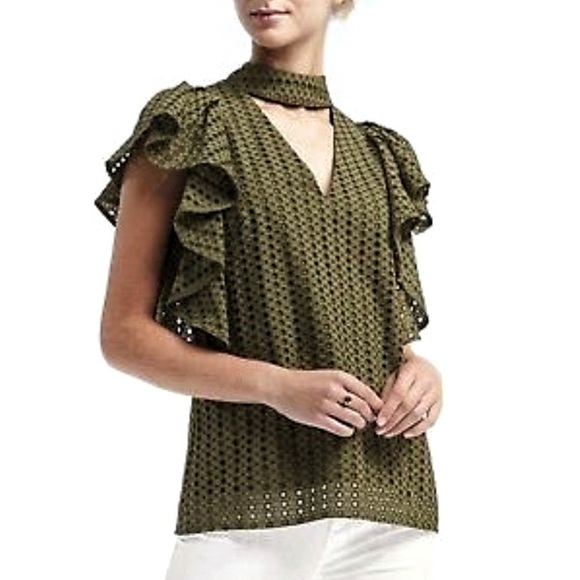 Banana Republic Tops - BANANA REPUBLIC Eyelet Lace Top XS Short Flutter Sleeve Choker V Neck Green